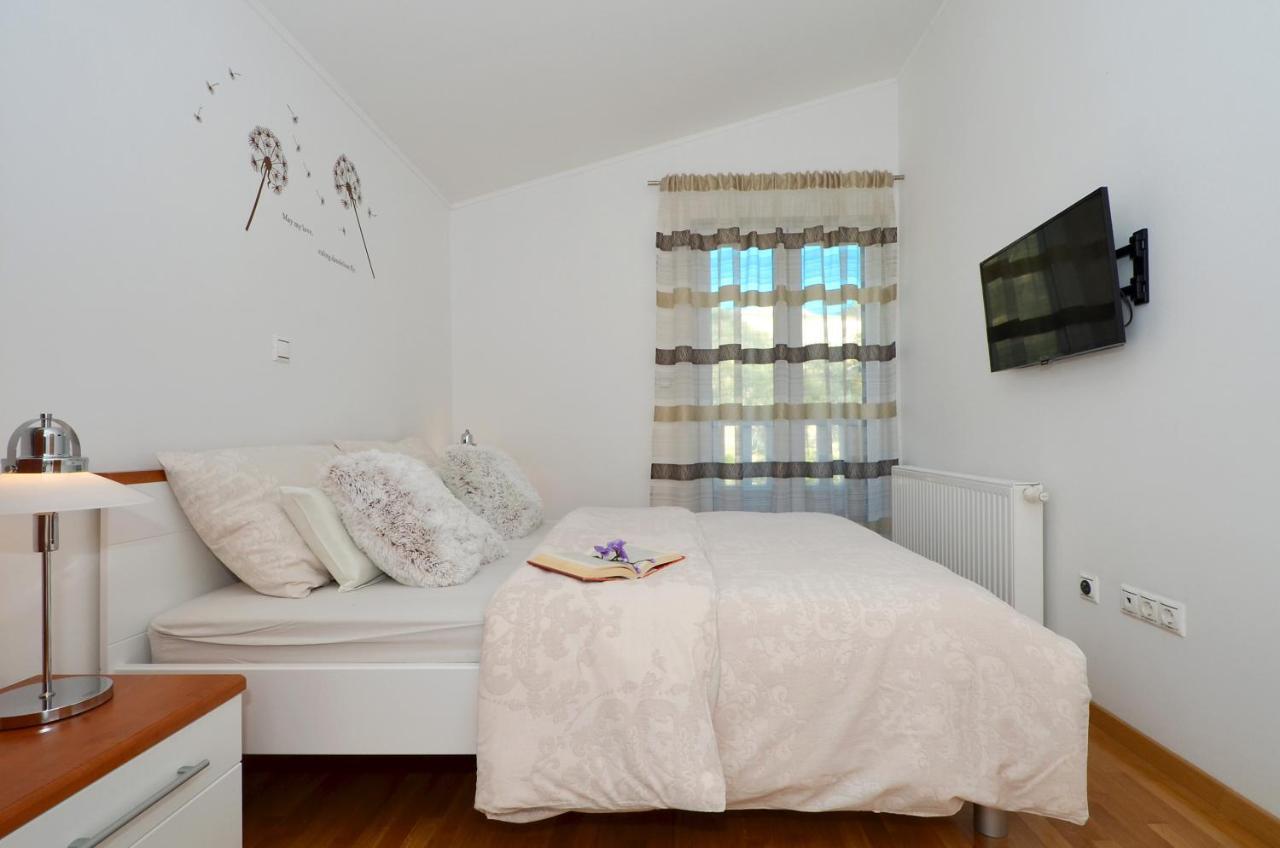 Apartmani Adela ソリン エクステリア 写真