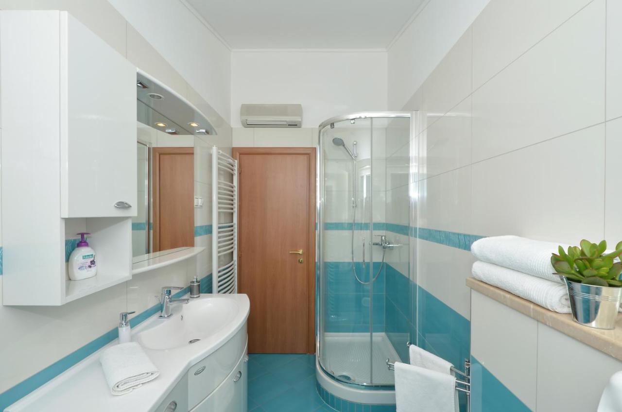 Apartmani Adela ソリン エクステリア 写真