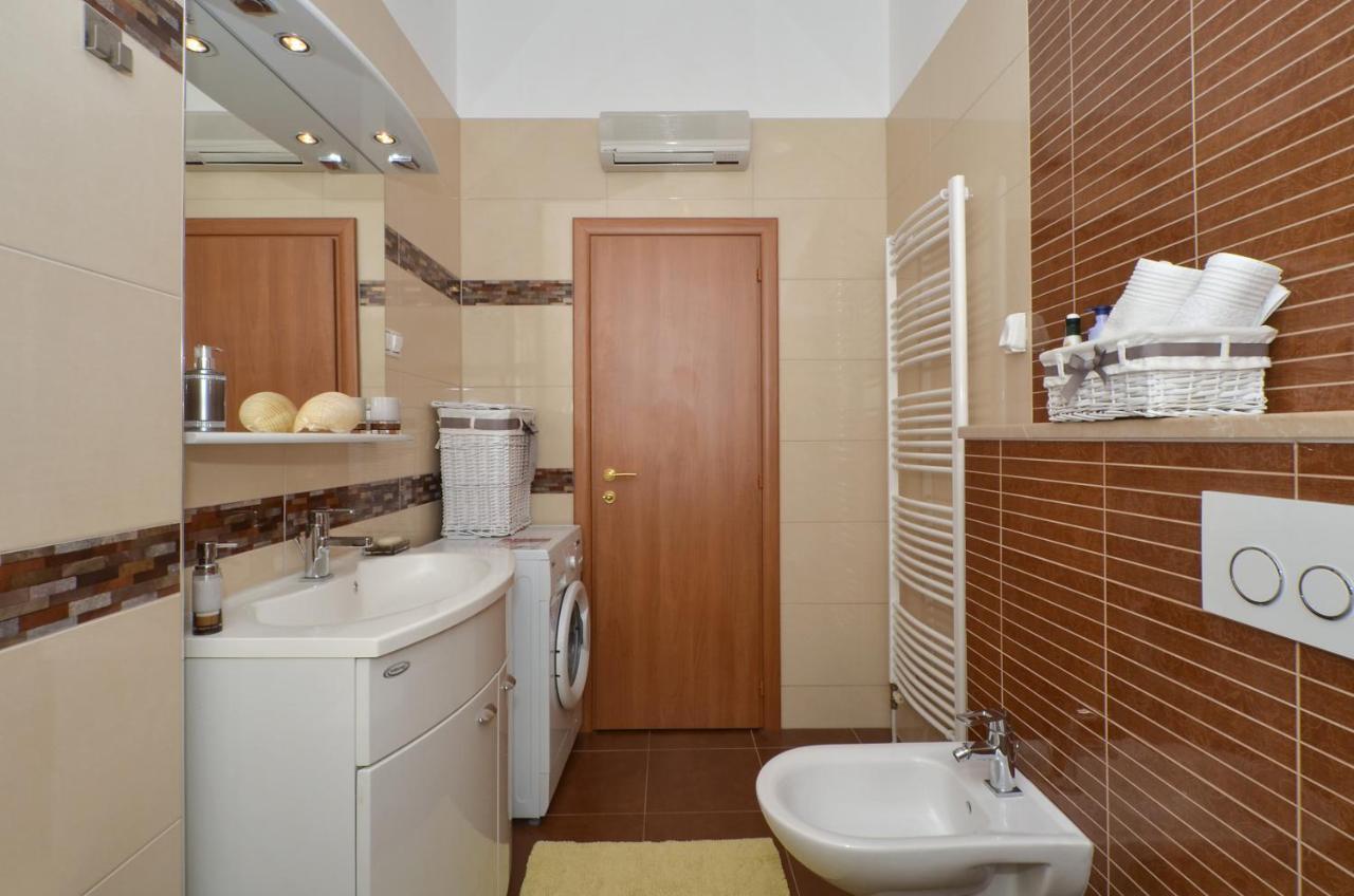 Apartmani Adela ソリン エクステリア 写真