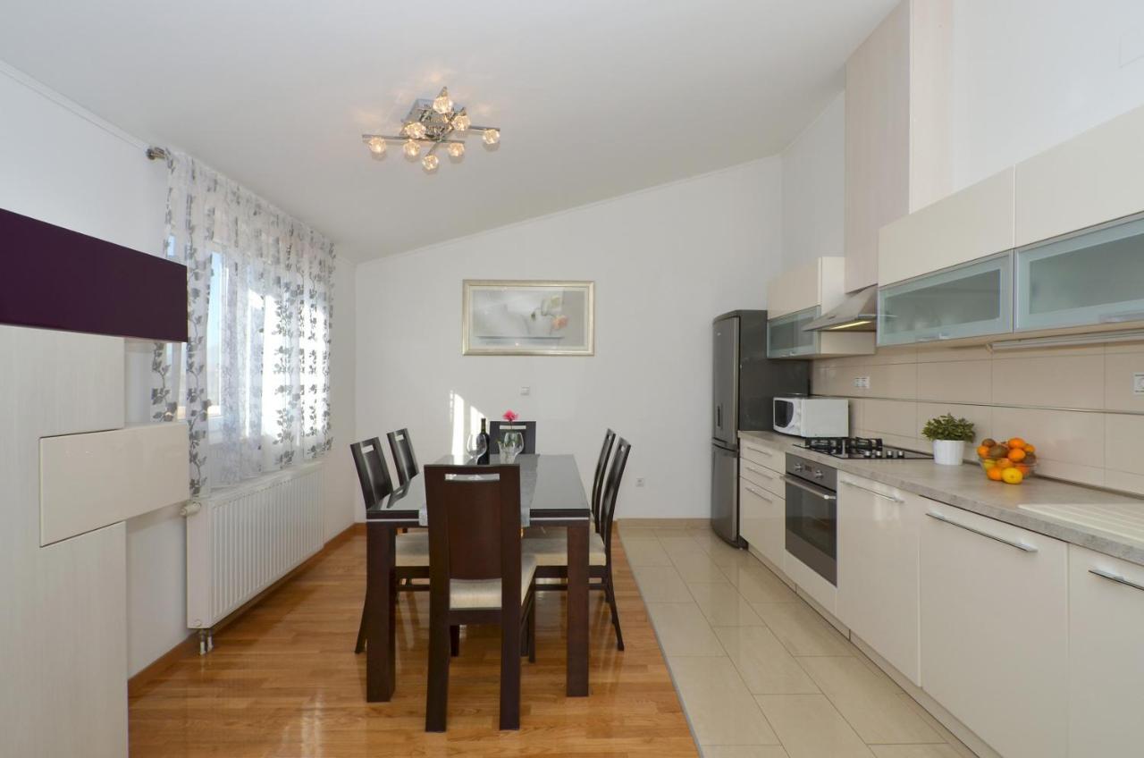 Apartmani Adela ソリン エクステリア 写真
